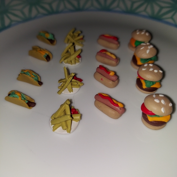 Mini fast food burgers & fries polymer clay dollhouse/ barbie - Picture 2 of 7